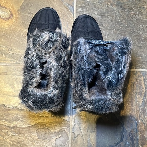 Columbia Women's Black Minx™ Mid III Boot sz 7 - Picture 2 of 15